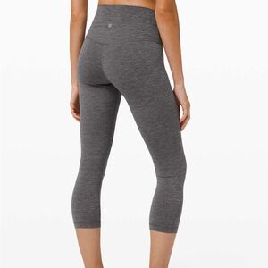 Lululemon • Align High-Rise Crop 21” Heathered Black Size 8